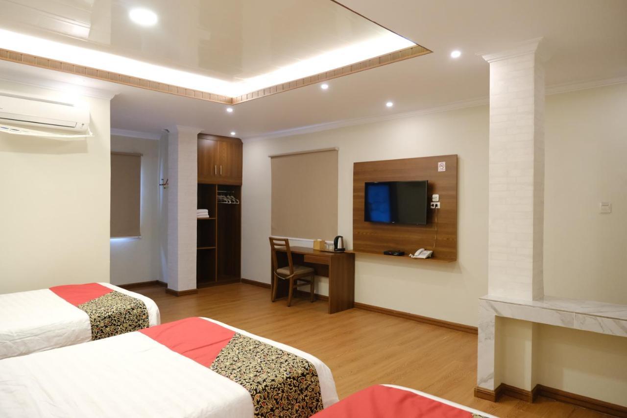 Joyful Hotel Tanjung Pandan Exteriér fotografie