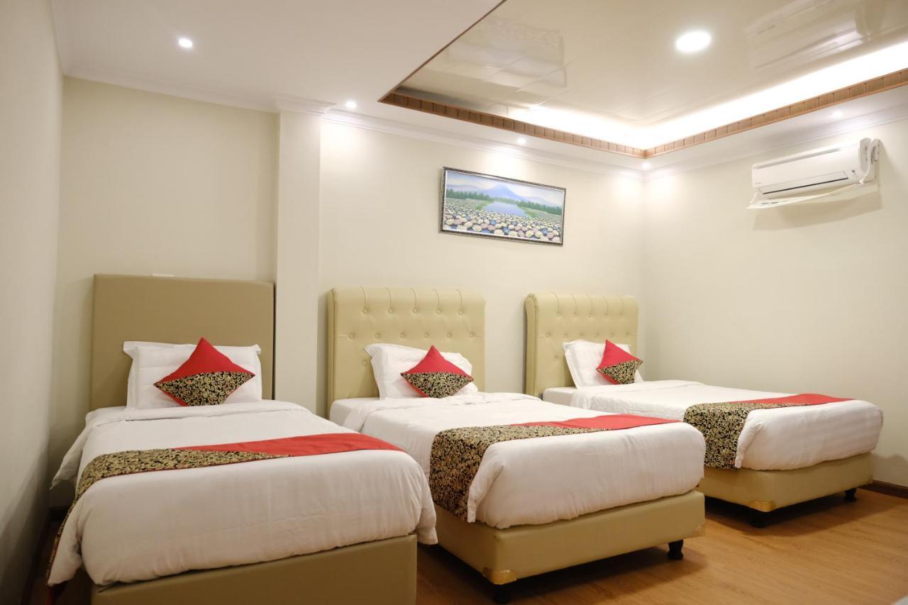 Joyful Hotel Tanjung Pandan Exteriér fotografie